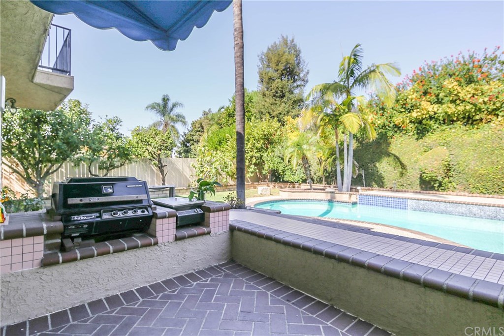 8621 Hillcrest Road Buena Park, CA 90621 - Photo 10 of 54