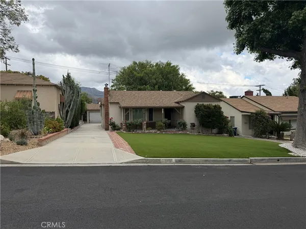 $1,300,000 | 2414 North Lamer Street, Burbank, CA 91504