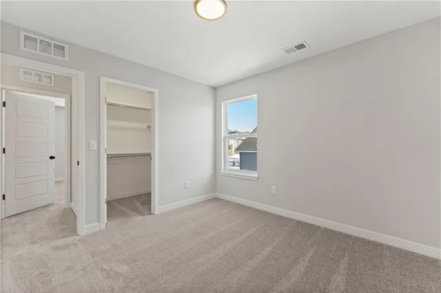 $415,950 | 338 Meadowlark Drive, Raymore, MO 64083