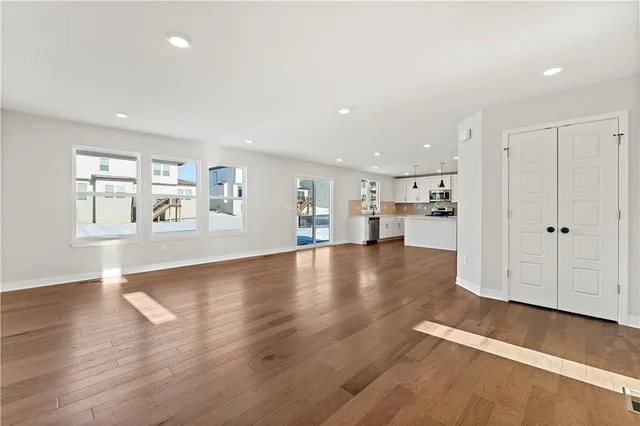 $415,950 | 338 Meadowlark Drive, Raymore, MO 64083