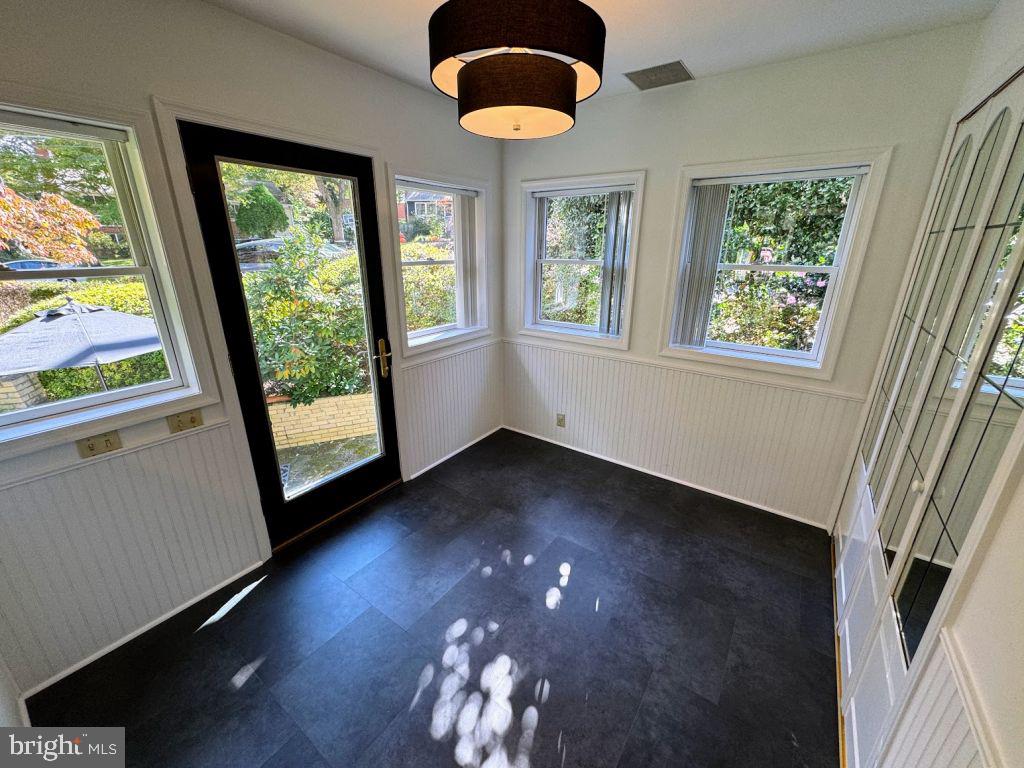 5881 9th Road North Arlington, VA 22205 - Photo 12 of 50