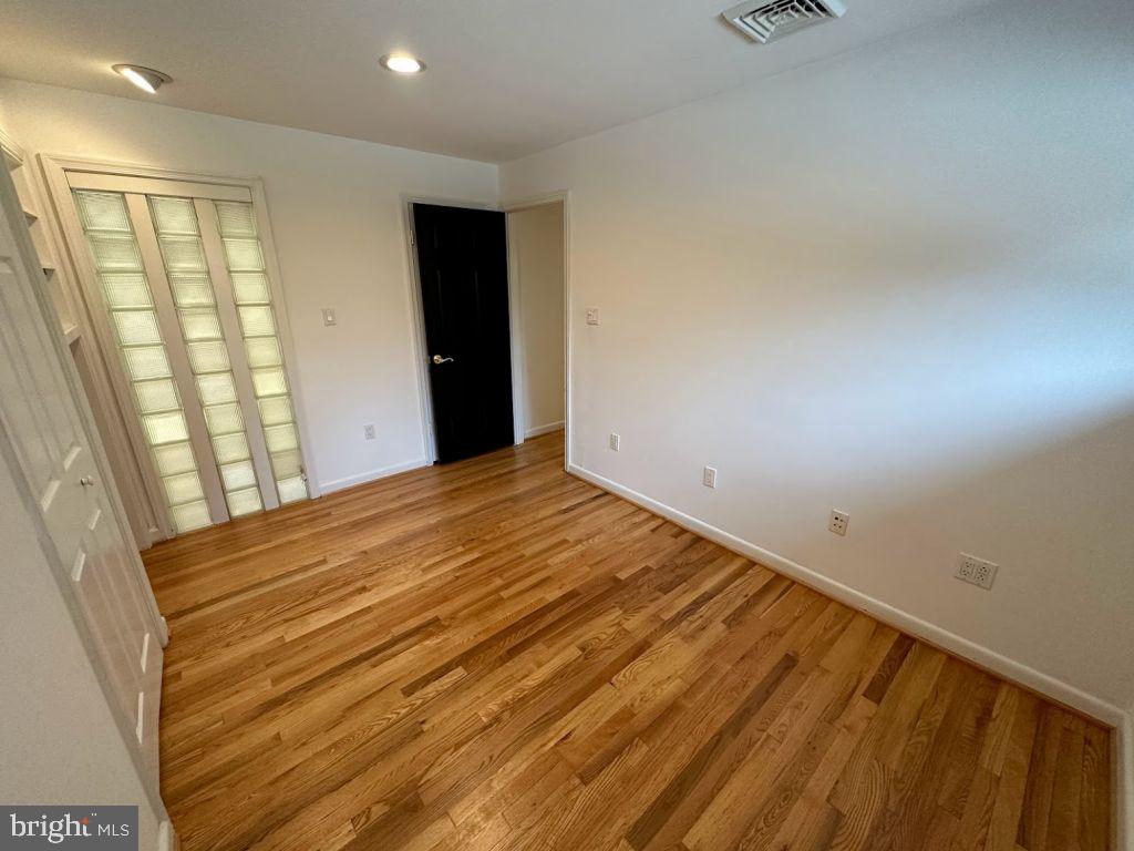 5881 9th Road North Arlington, VA 22205 - Photo 18 of 50