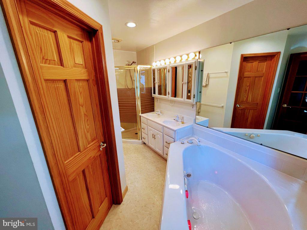 5881 9th Road North Arlington, VA 22205 - Photo 24 of 50