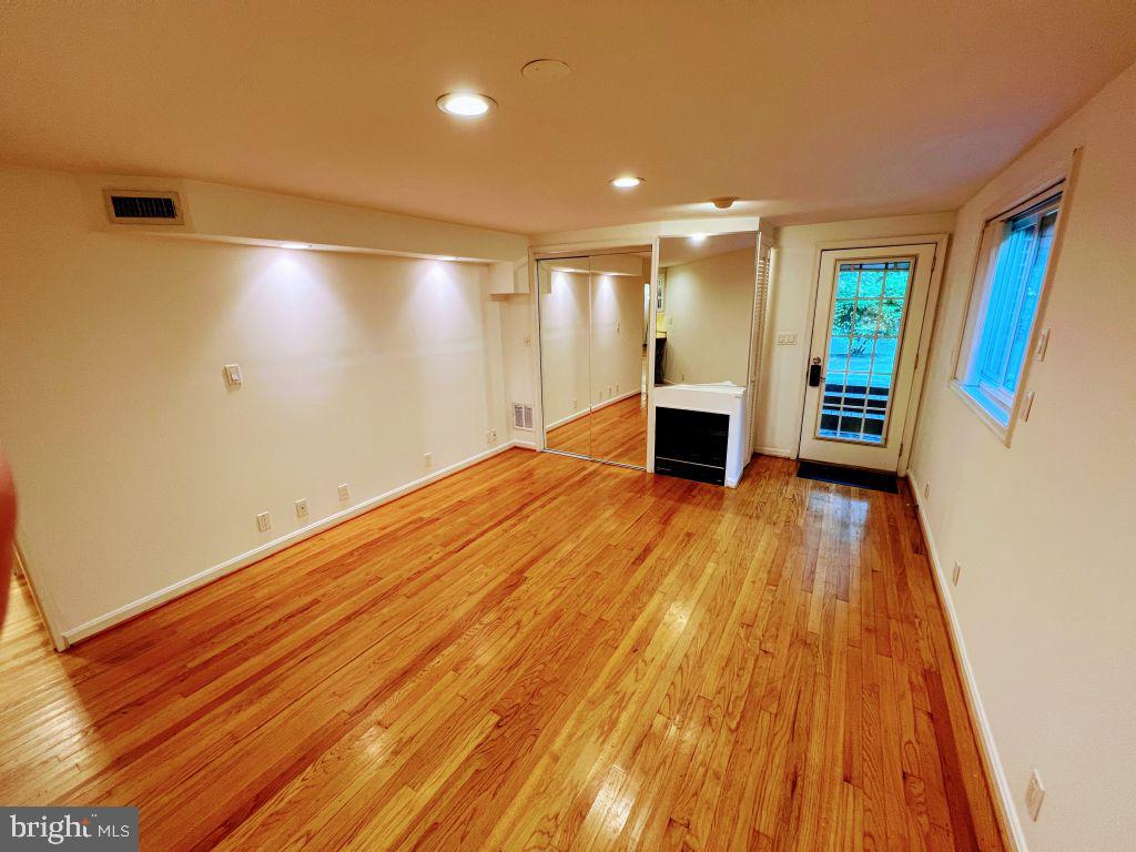 5881 9th Road North Arlington, VA 22205 - Photo 32 of 50