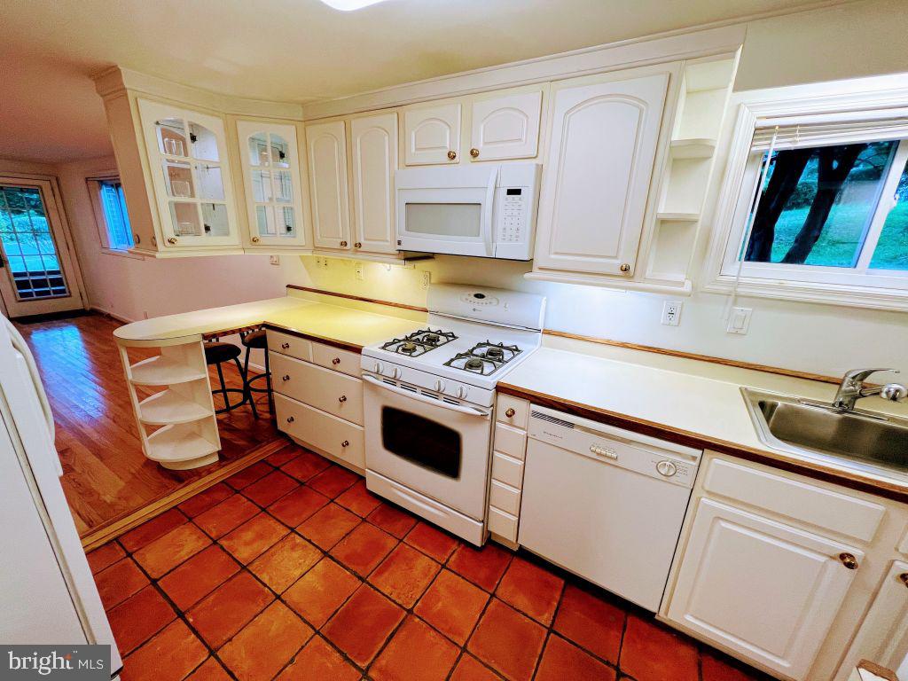 5881 9th Road North Arlington, VA 22205 - Photo 36 of 50