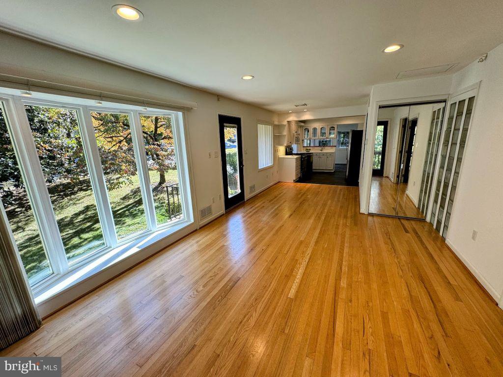 5881 9th Road North Arlington, VA 22205 - Photo 8 of 50