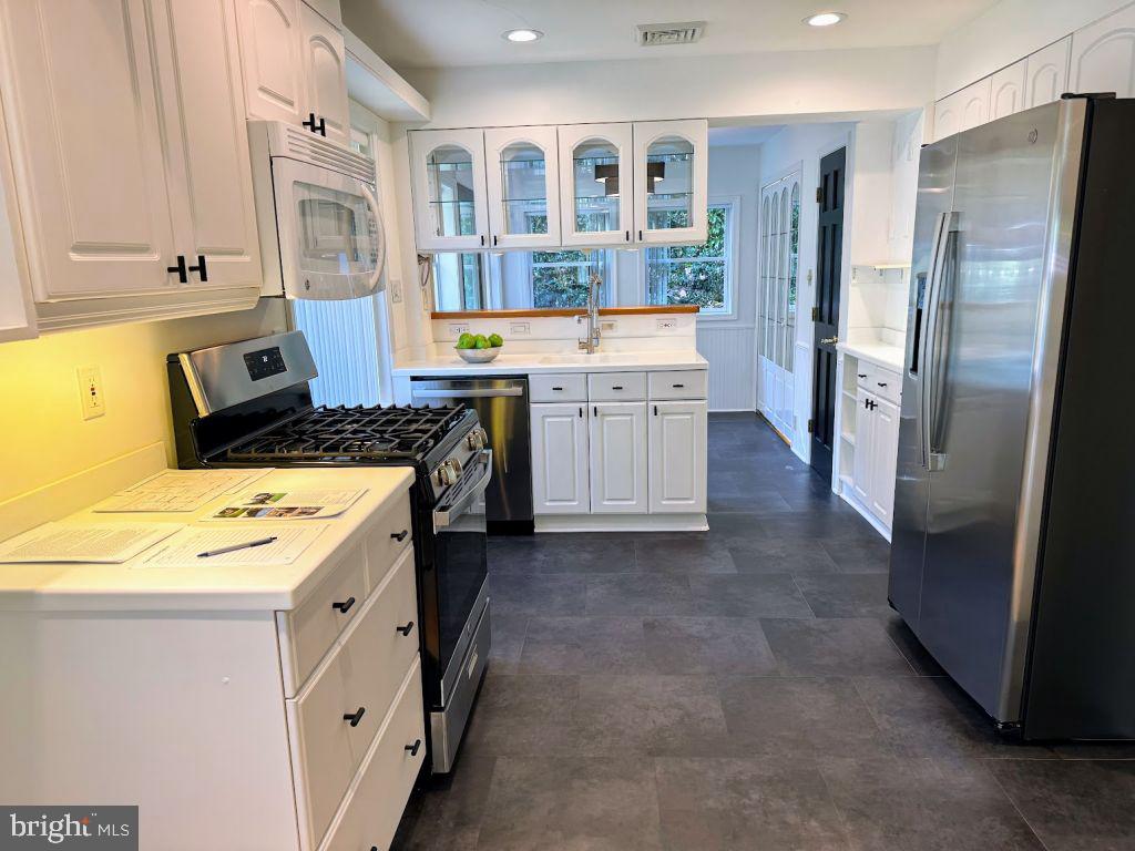 5881 9th Road North Arlington, VA 22205 - Photo 10 of 50