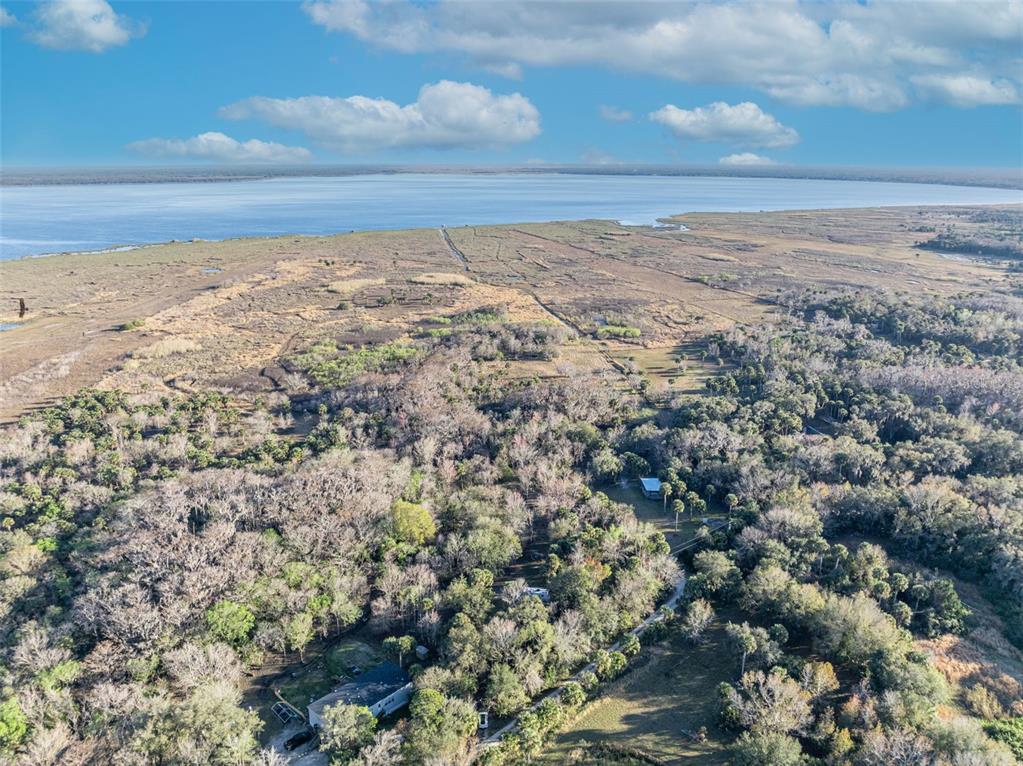 2740 Withlacoochee Point Geneva, FL 32732 - Photo 11 of 41