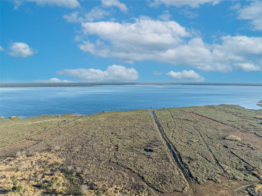 2740 Withlacoochee Point Geneva, FL 32732 - Photo 16 of 41