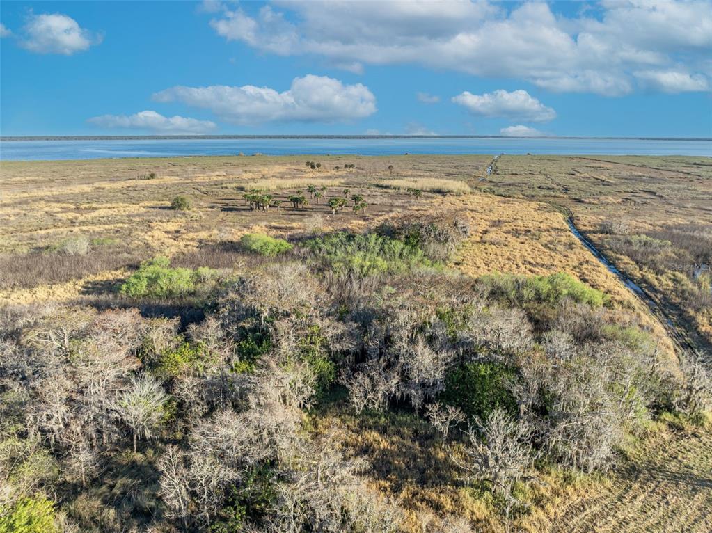 2740 Withlacoochee Point Geneva, FL 32732 - Photo 21 of 41