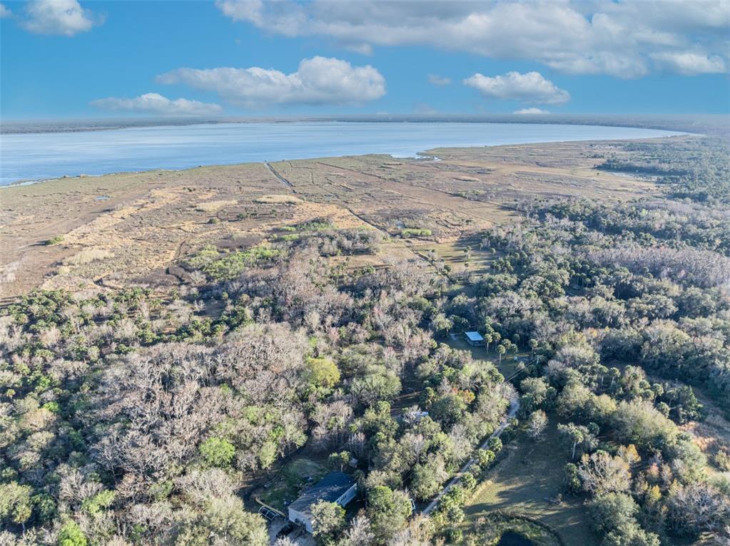 2740 Withlacoochee Point Geneva, FL 32732 - Photo 9 of 41