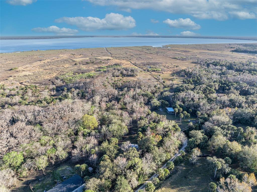 2740 Withlacoochee Point Geneva, FL 32732 - Photo 10 of 41