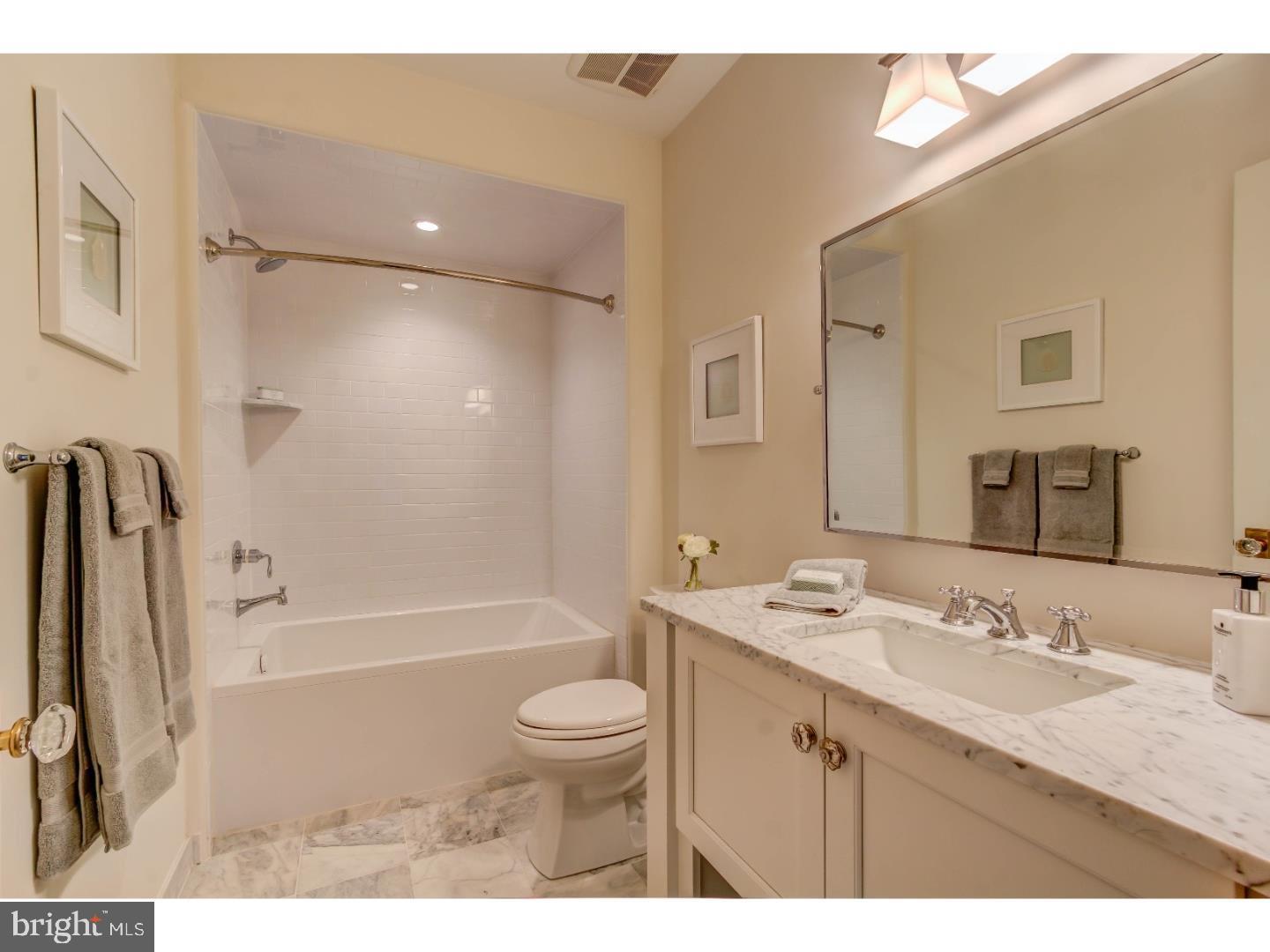 40 Louella Court, Unit C3/ D3 Wayne, PA 19087 - Photo 27 of 27 Third bathroom