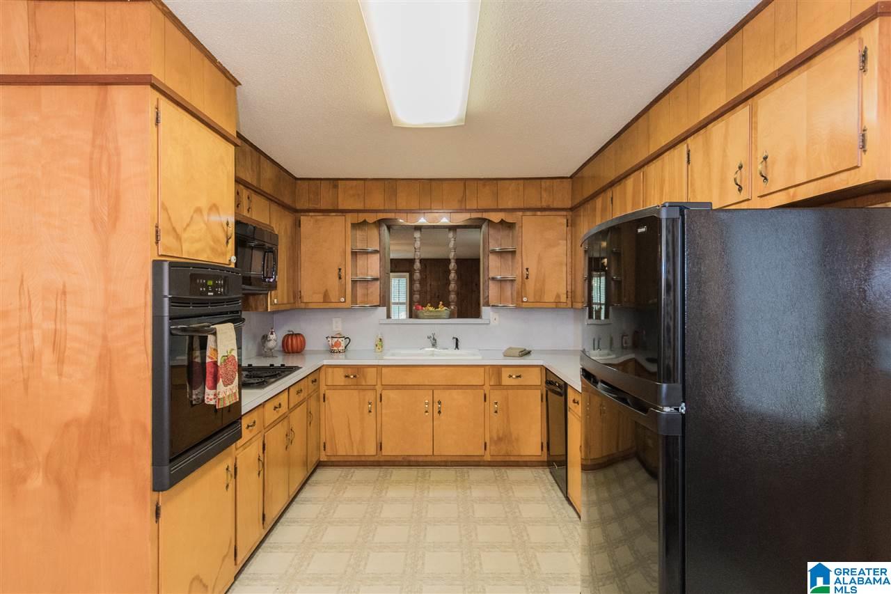 340 10th Street Pleasant Grove, AL 35127 - Photo 6 of 38