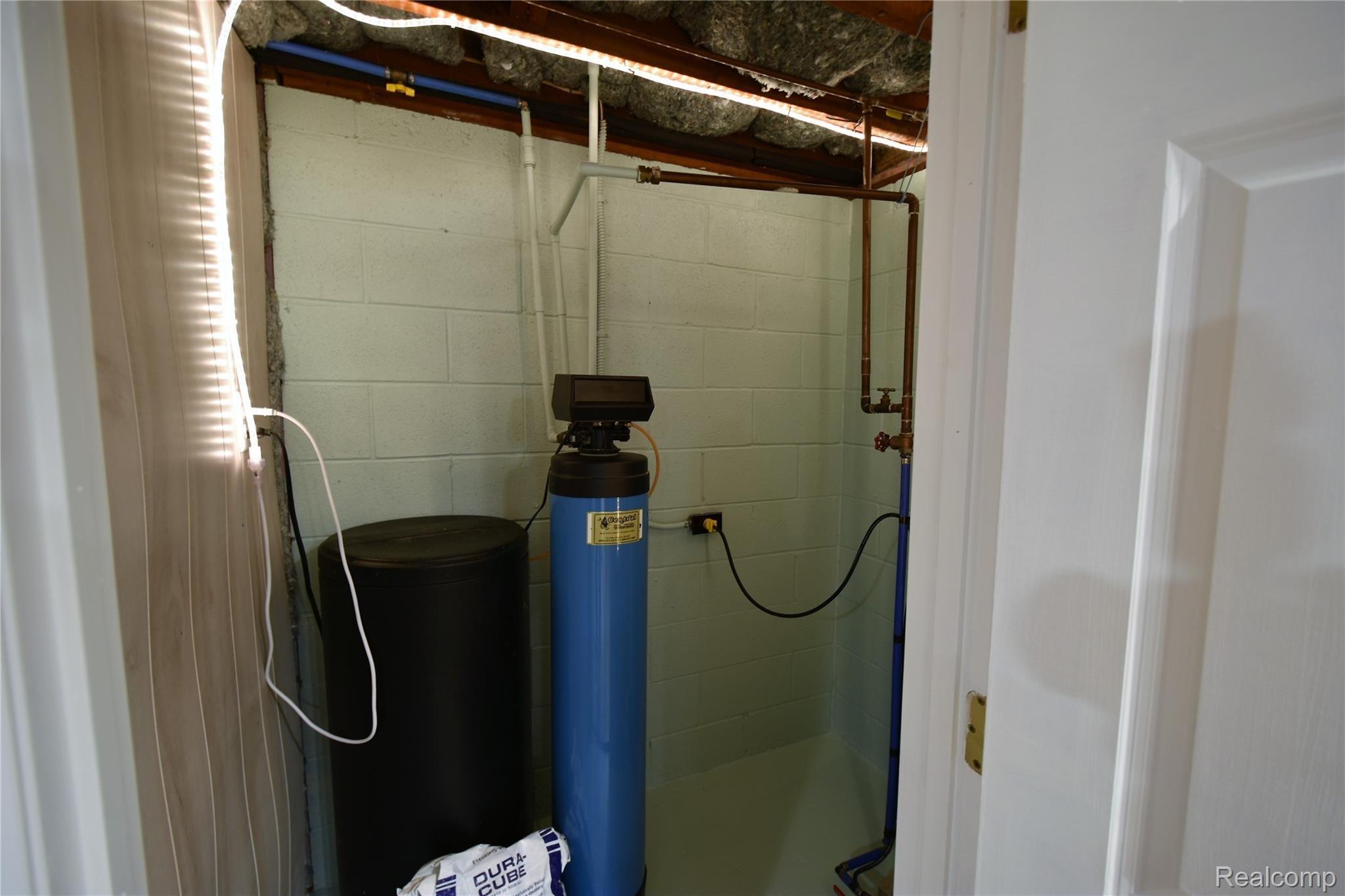 6170 East Pierson Road Flint, MI 48506 - Photo 19 of 44 DSC_2937.JPG