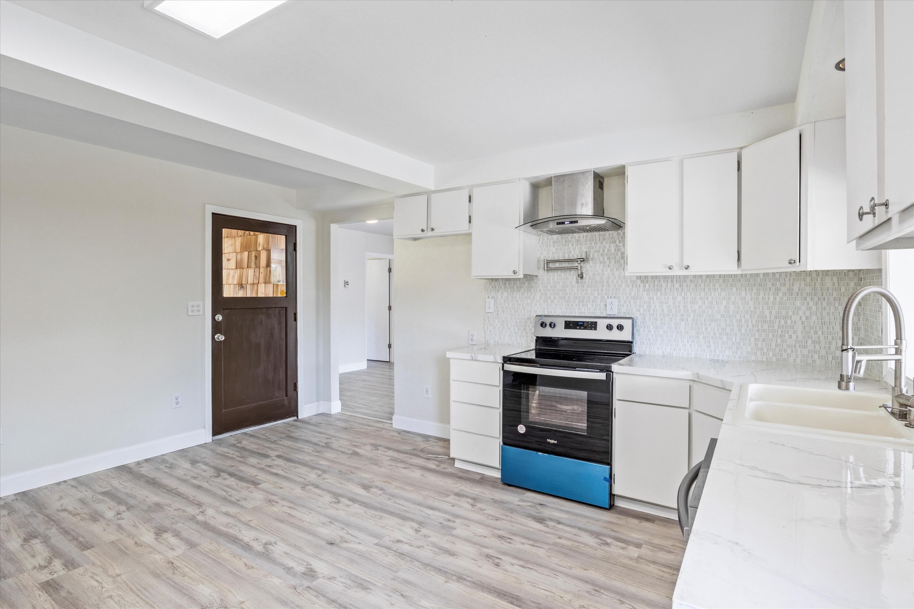 290 Mobley Drive Azalea, OR 97410 - Photo 21 of 38 20-IMG_0195