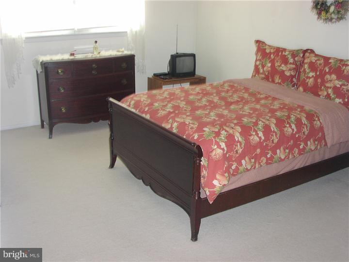 3524 Woodhaven Road Philadelphia, PA 19154 - Photo 11 of 20 Master Bedroom