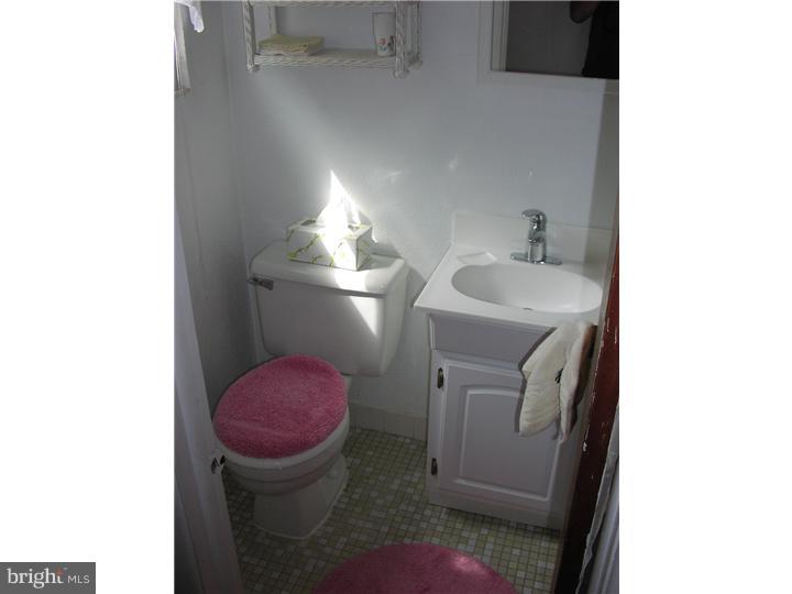 3524 Woodhaven Road Philadelphia, PA 19154 - Photo 13 of 20 Master Bathroom