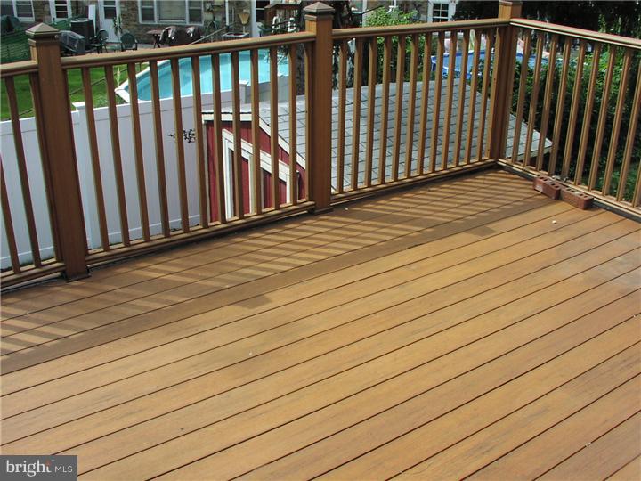 3524 Woodhaven Road Philadelphia, PA 19154 - Photo 15 of 20 Deck