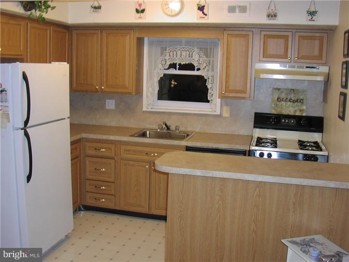 3524 Woodhaven Road Philadelphia, PA 19154 - Photo 3 of 20 Kitchen