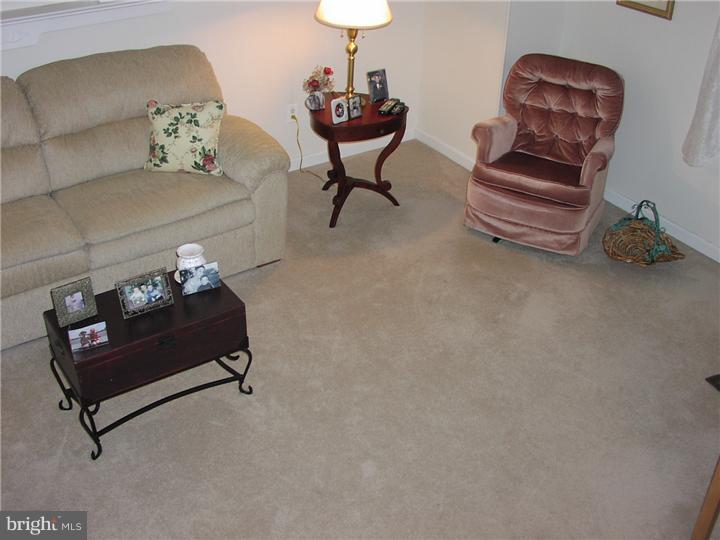 3524 Woodhaven Road Philadelphia, PA 19154 - Photo 5 of 20 Living Room