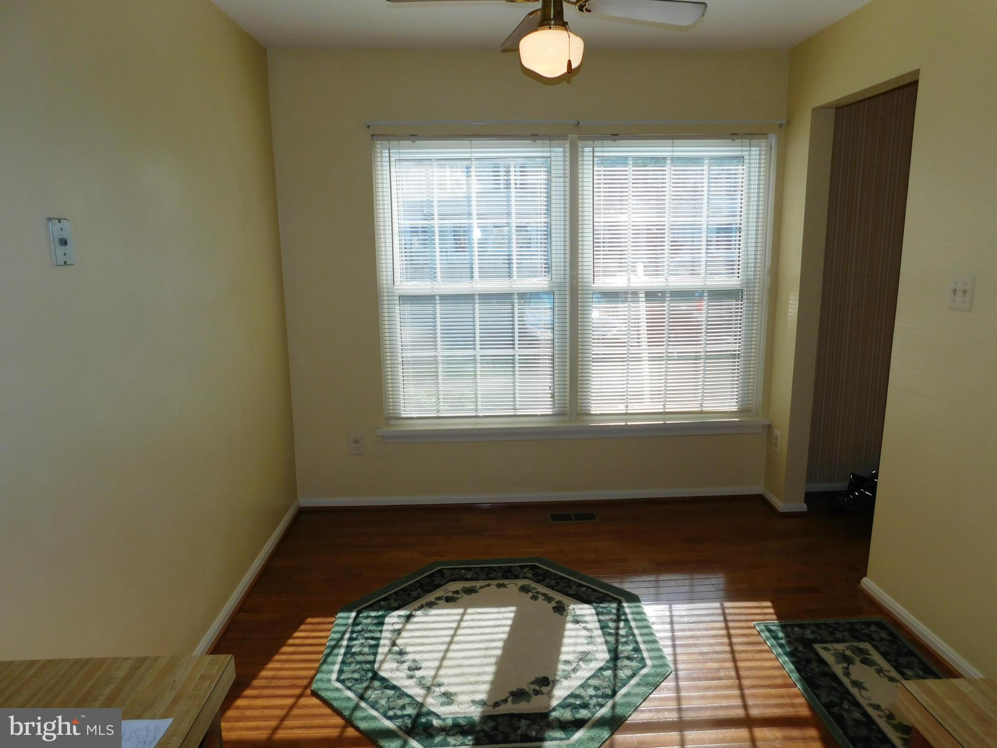8565 Tyrolean Way Springfield, VA 22153 - Photo 3 of 19 Bright & Sunny Breakfast Area