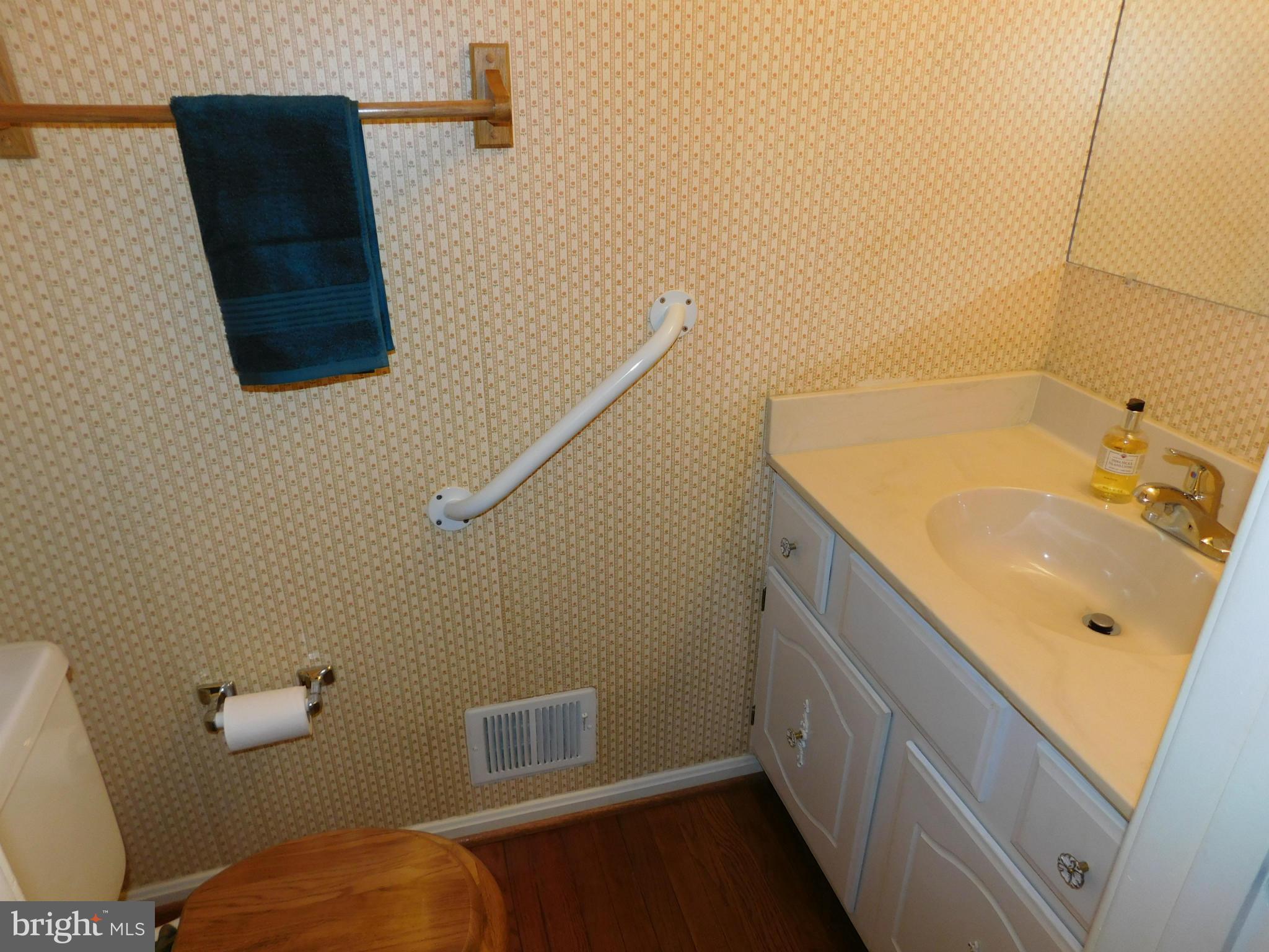 8565 Tyrolean Way Springfield, VA 22153 - Photo 6 of 19 Half Bath on Main Level