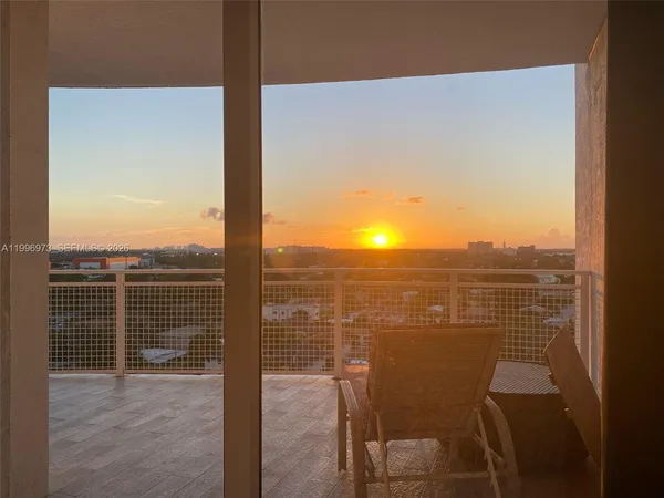 $2,300 | The Pines, Miami, FL 33133