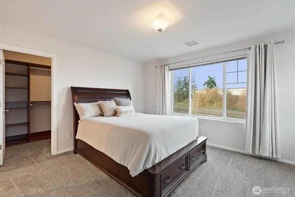 $649,999 | 3414 30th Drive, Everett, WA 98201