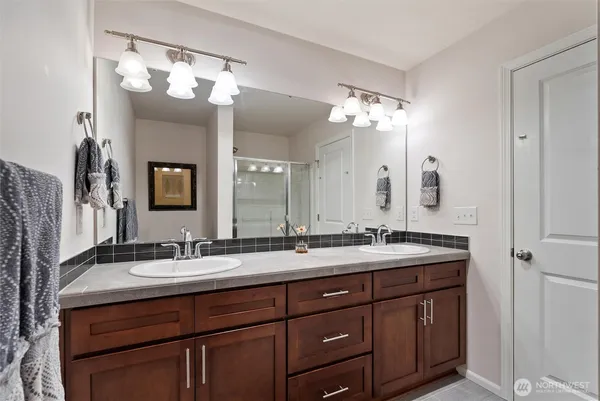 $649,999 | 3414 30th Drive, Everett, WA 98201