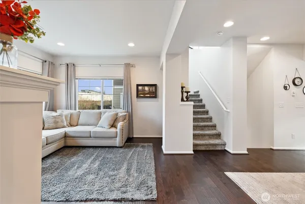 $649,999 | 3414 30th Drive, Everett, WA 98201