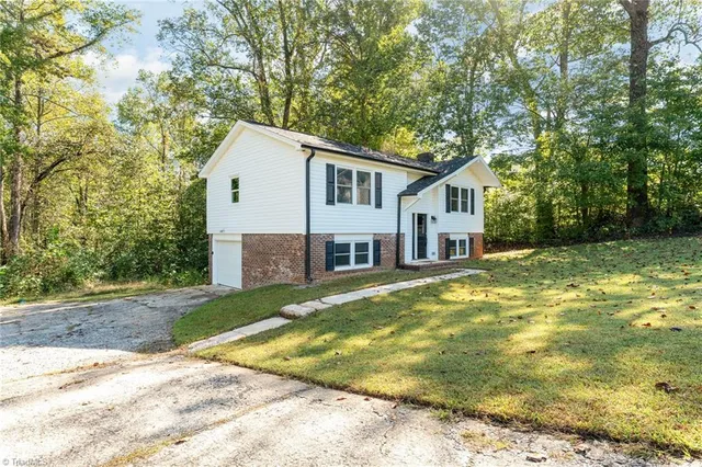 $320,000 | 821 Prince Edward Road, Kernersville, NC 27284