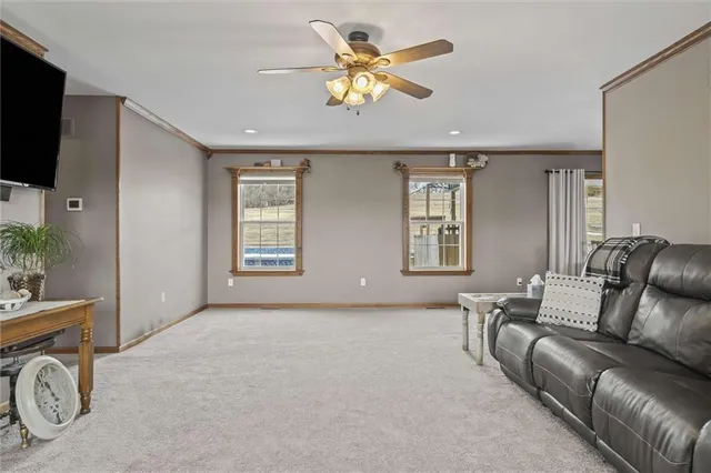 $675,000 | 11302 East 343rd Street, Drexel, MO 64742