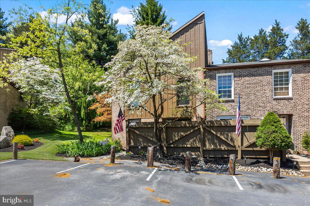 67 Wedge Lane Reading, PA 19607 - Photo 2 of 28