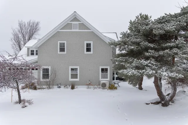 $929,000 | 102 Fairway Drive, Unit 102, South Burlington, VT 05403