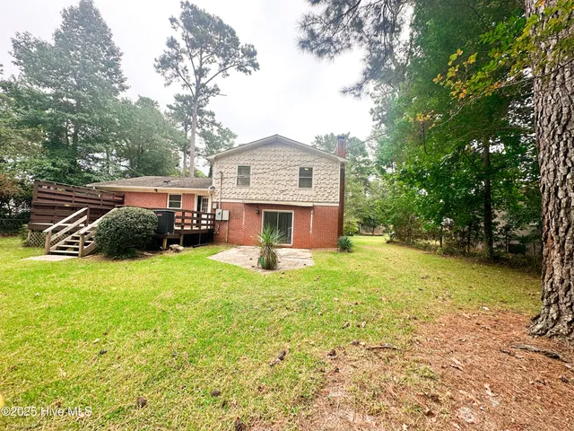 $2,300 | 421 Windward Drive, Wilmington, NC 28409