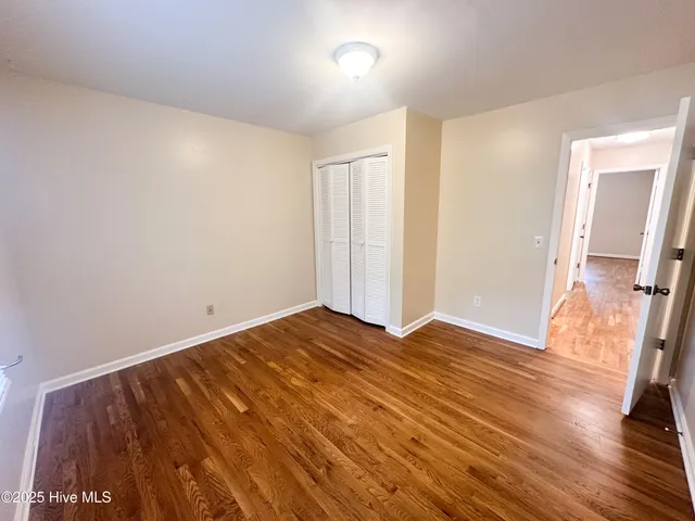 $2,300 | 421 Windward Drive, Wilmington, NC 28409