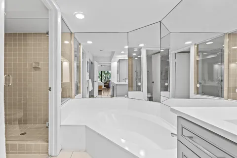 $550,000 | 7533 Glendevon Lane, Unit 905, Delray Beach, FL 33446