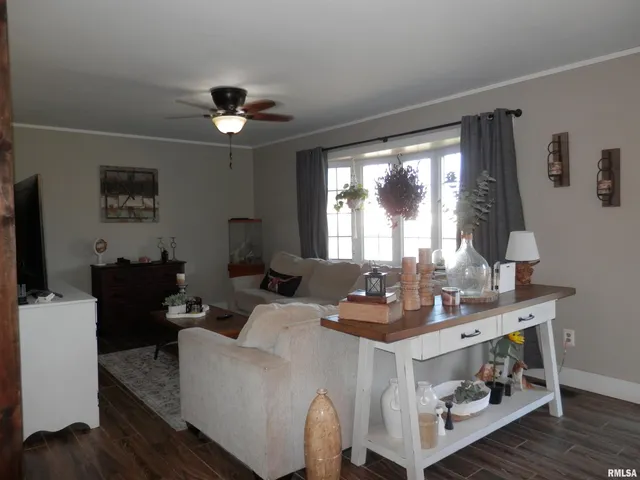 $229,900 | 607 210th Avenue, Monmouth, IL 61462