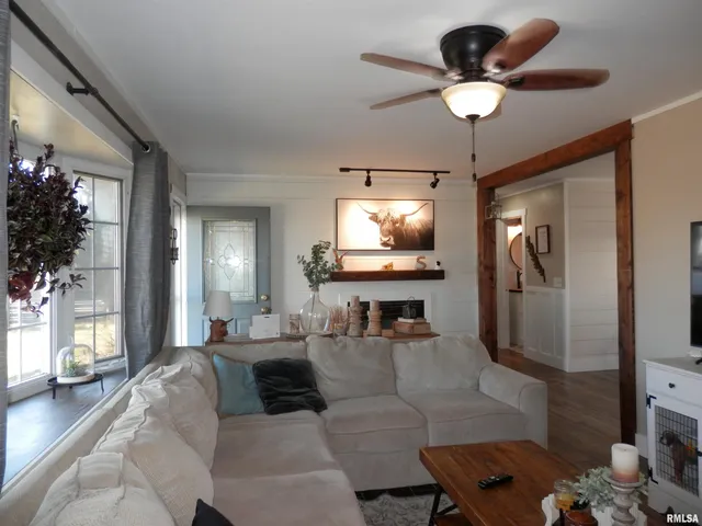 $229,900 | 607 210th Avenue, Monmouth, IL 61462