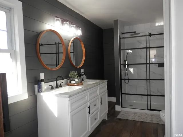 $229,900 | 607 210th Avenue, Monmouth, IL 61462