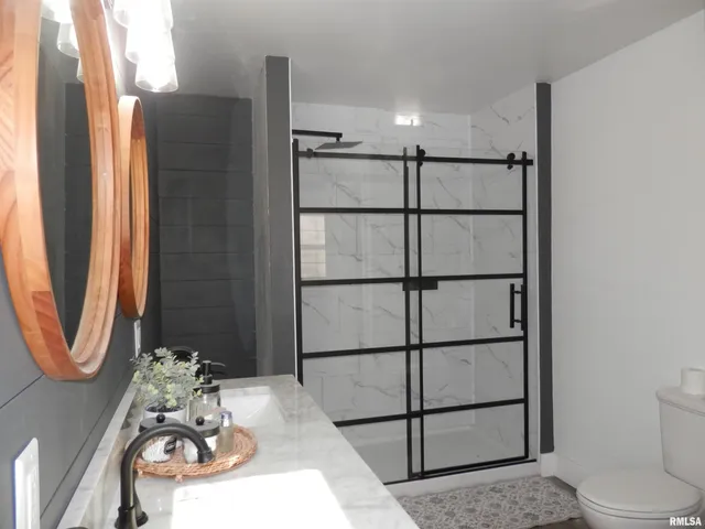 $229,900 | 607 210th Avenue, Monmouth, IL 61462