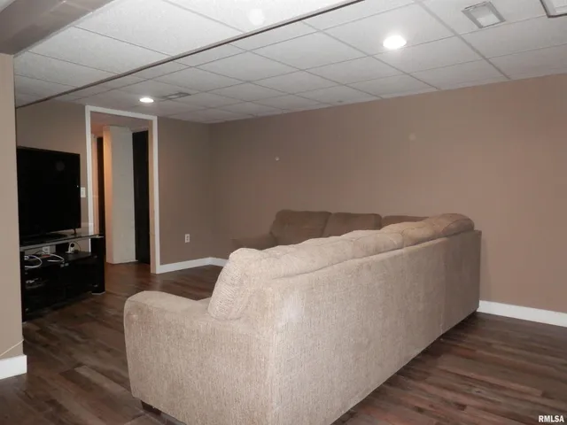 $229,900 | 607 210th Avenue, Monmouth, IL 61462