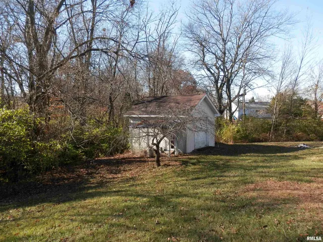 $229,900 | 607 210th Avenue, Monmouth, IL 61462