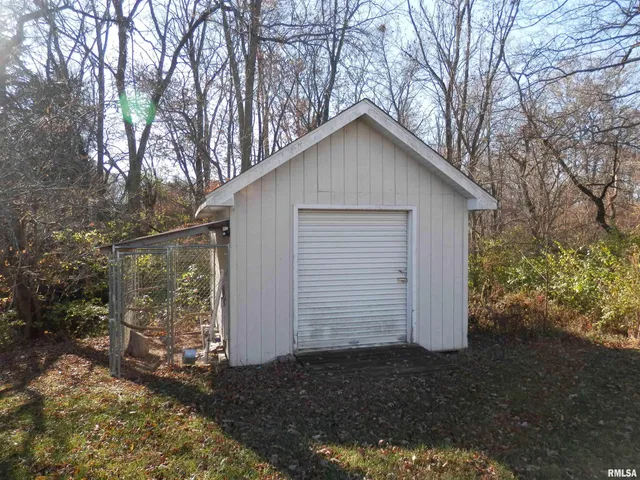 $229,900 | 607 210th Avenue, Monmouth, IL 61462