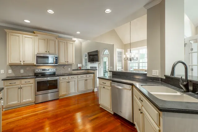 $549,900 | 106 Woodpecker Place, Ringgold, GA 30736