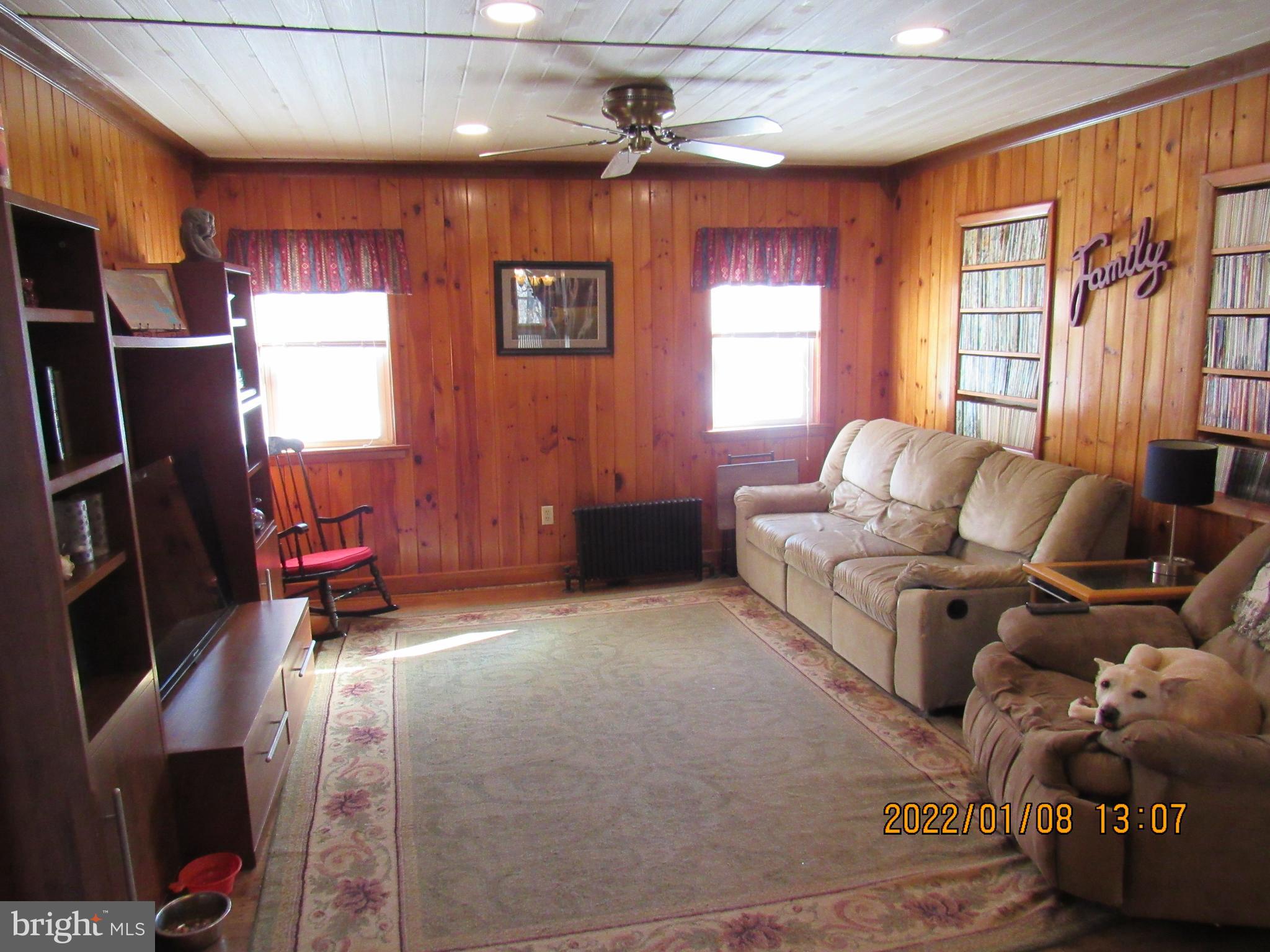 229 South Park Road Pottstown, PA 19464 - Photo 7 of 30 Living Room