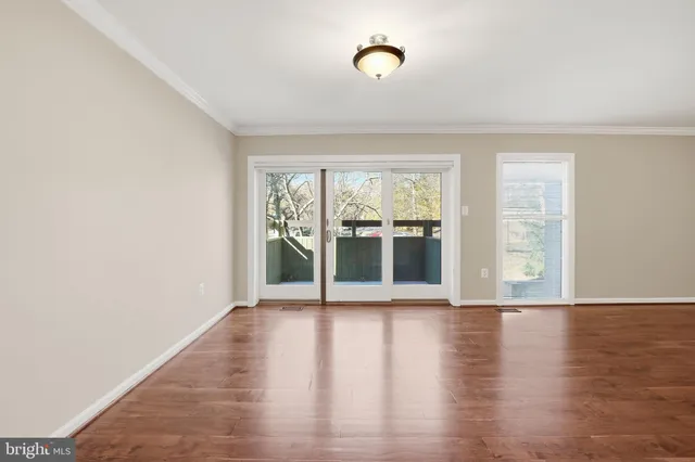 $775,000 | 3152 Eakin Park Court, Fairfax, VA 22031