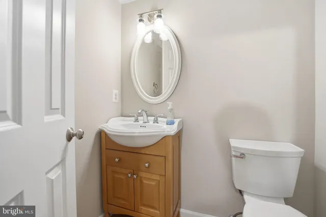 $775,000 | 3152 Eakin Park Court, Fairfax, VA 22031