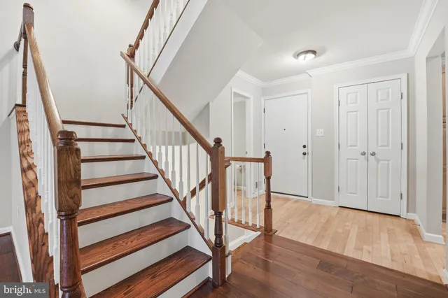 $775,000 | 3152 Eakin Park Court, Fairfax, VA 22031